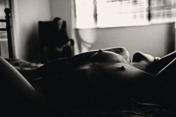 Hereâ€™s a nice wee bit of erotic photographic work. Â I