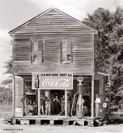 Walker Evans:  Sprott Post Office,  Alabama  1935