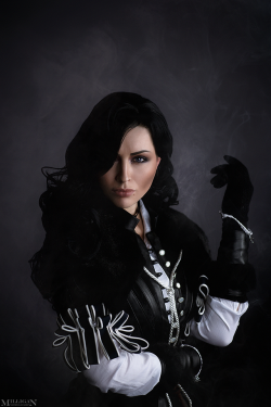 milligan-vick:   Yennefer of Vengerberg pt.II Candy as Yenneferphoto by me  These cosplays are getting better and better. Just look at the damn quality of the outfit. And the cute girl.