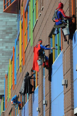 harrehcum:  These men are window washers at a children’s hospital