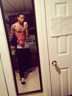 sexyblackboys4u2:  Nesto Chill Sagg 