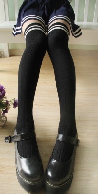 kvnai:  College Cotton Knee Thigh High Socks  (4,99 $) ♡Discount