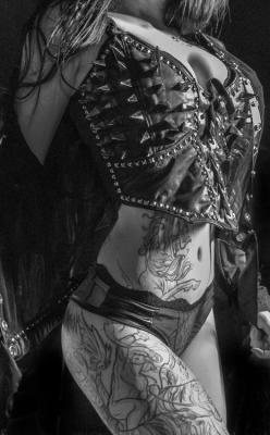 bonjovi-is-my-life:  Sharon Ehman 