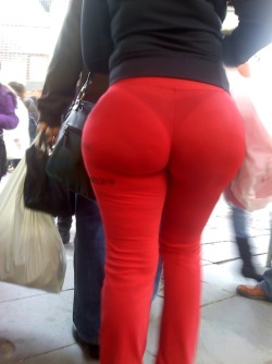 pawgs-whooties:  Pawg Whootieshttp://pawgs-whooties.tumblr.com