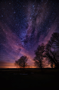 travelingcolors:  Milky Way, Ft. Berhold | North Dakota (by hunter20ga)