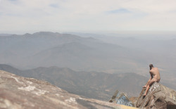 aviagemdoheroi:  À Solidão de uma montanha.Cerro La Campana