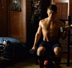 hotcelebs2000:  CODY CHRISTIAN