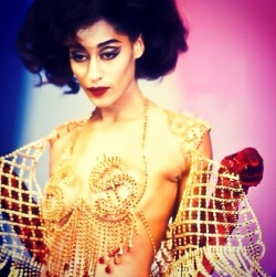 browngirlinorange:   Tracee Ellis Ross, 19, modeling for Thierry