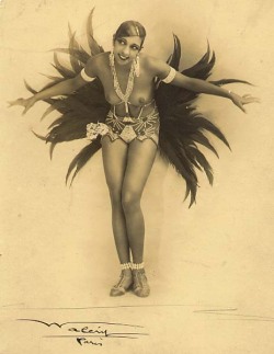 Portrait of Josephine Baker in “La Revue des Revues”