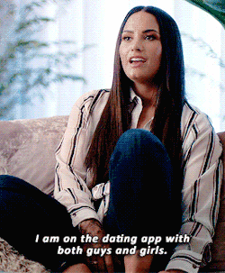 ruinthefriendship:  Demi Lovato on her sexuality. (x)