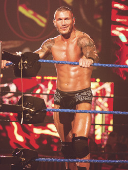  25 Favorite pictures of Randy Orton :18/25   That fucking smirk