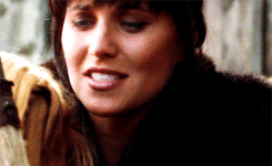 onebluesky:  #xena doing the thing where she kisses gabrielle