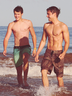 gaypornpride.tumblr.com/post/47637906372/