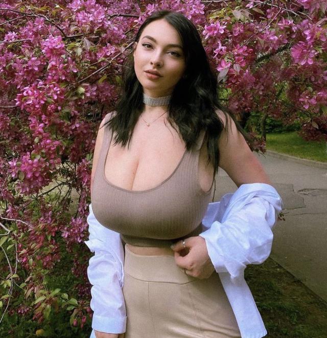 mixedbimboboobs: