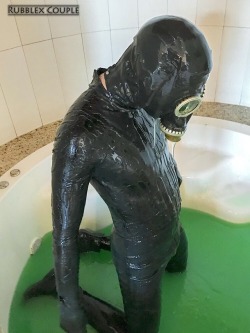 rubblexcouple:  He looks so sexy on slime with latex, I want