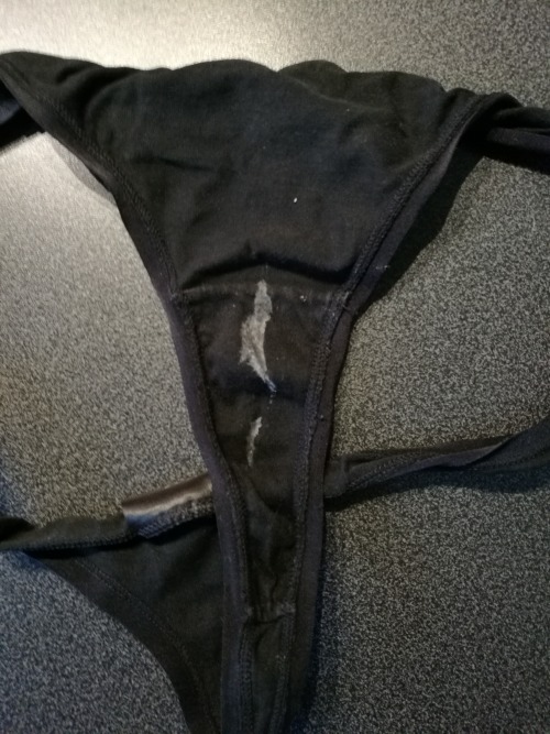 naughtynymphsarah:  sloggi1970:#cum #dirtypanties #cumonclothes #string #milf #milfpanty taste of mixed juices = heaven 