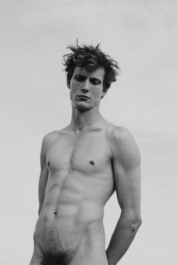 sean-clancy:  Felix Gesnouin by Fanny Latour-Lambert 