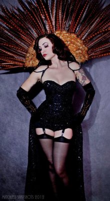 pelennanor:  Australian Burlesque Beauty - Frankie Valentine -
