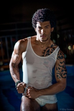 menofcolorgaysex:  http://menofcolorgaysex.tumblr.com/