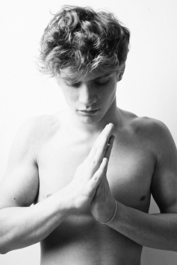 Only Hot Dudes
