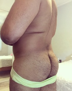 ariescub10:  It was butt day at the gym so I thought I’ll take