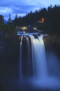 visualechoess:  Snoqualmie Falls - by: Prashanth Kannan