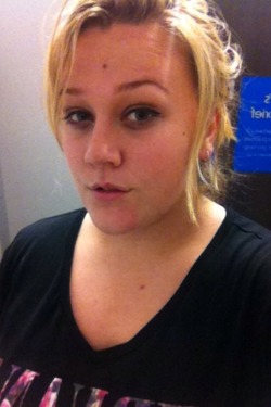 hanniboob-lecter:  when u only look decent in Kmart changerooms