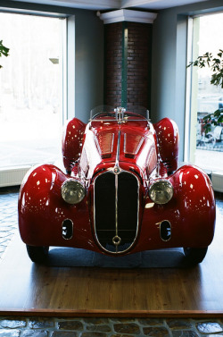 resplend3nt-rap4cious:  wellisnthatnice:  1938 Alfa Romeo 6C