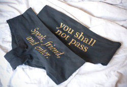 istalksnape:  rachelthefish:  ladyrigormortis:  littlealienproducts:  2 Pairs of LOTR Undies // ษ  WHAT  I’m laughing so hard picturing someone leaning down and whispering mellon to someone’s crotch  YESSSSS. 