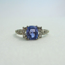ringscollection:  Vintage Tanzanite Engagement Ring. Lovely Ribbon