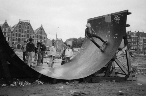 scavengedluxury:Skating a half pipe on  Waterlooplein, Amsterdam,