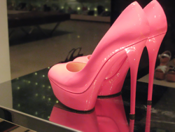 jessicapresley:  OMGee I adore these :-)  Every sissy slut should have a pair of these!