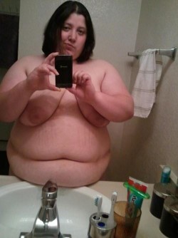 bbw-horny-hookers:  Real name: MelindaPics: 56Looking: Men/CoupleNude