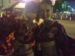 Maria Ozawa and friend in kimono’s at a festival  (via