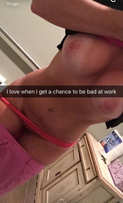 cumbackcouplebackup:  On her members only snapchat story line