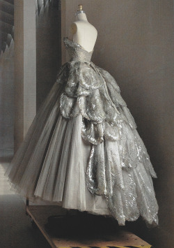 vuittonv:  Christian Dior Haute Couture silk taffeta-and-tulle