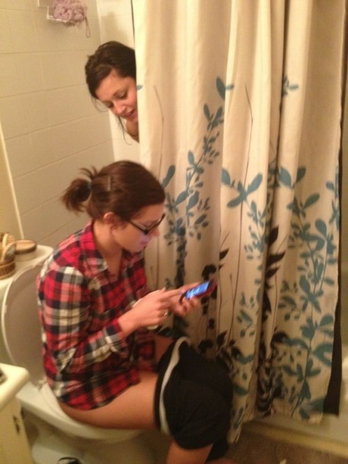dimitrivegas:  Women that poop