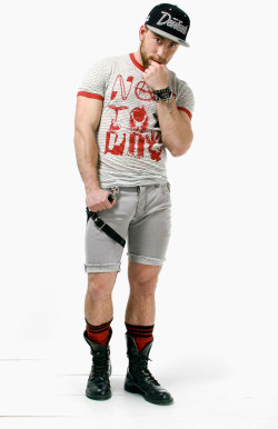 fun4me:  Fun/Four/Me: Hot guys and gay sex.  NASTY PIG GEAR!