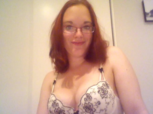 msunsolvedmystery:  My long red hair appreciation post. Miss it :(  redheads = my weakness