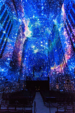 culturenlifestyle:Stunning Projection of Lights in a Chapel by