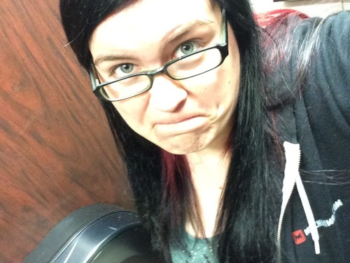 lavalauncher:Shitting Selfies: A Collection by Me I should also note I have the best morning hair of anyone you will ever know and the biggest poop Iâ€™ve ever taken weighed 3.2 lbs.   No I didnâ€™t weigh the poop, I weighed myself right before and right