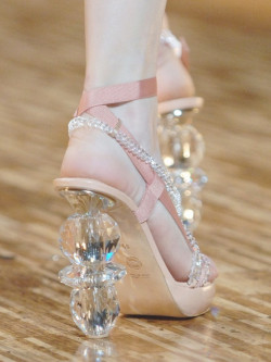 funeraldreams:  lamorbidezza:  Shoes at Viktor&Rolf Spring
