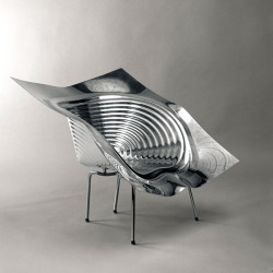 baehaus:  fauteuil uncut by ron arad. 1997 