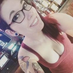 nyxabyss:  It’s entirely too hot today. Come buy drinks from