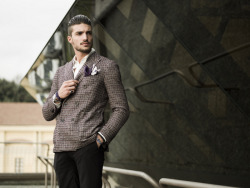 fuckyeahmarianodivaio:     Mariano Di Vaio @Pitti Uomo 85 read