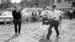 kimreesesdaughter:  4mysquad:    Chicago police officers carry