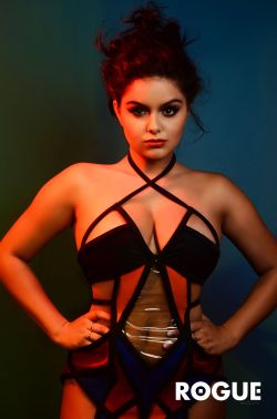 prettymissy4u:  Ariel Winter - Rogue Magazine. ♥