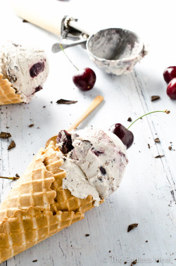 fullcravings:  Vegan/Paleo Boozy Cherry Garcia Ice Cream   Like