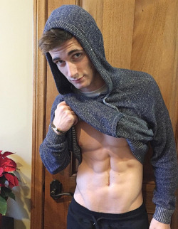 the-golden-opportunity: “You miss these abs, don’t you?”