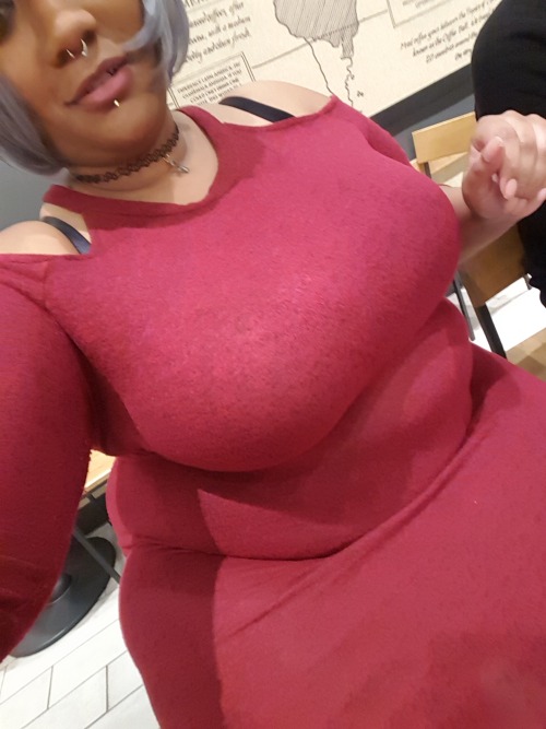 auribunnybbw: bbwsdatingsite:   auribunnybbw: Full of pizza, now sweets from starbucks. Meet big women at www.bigwomendating.org   Apparently you can meet big woman. Just know you wont be meeting me…. 